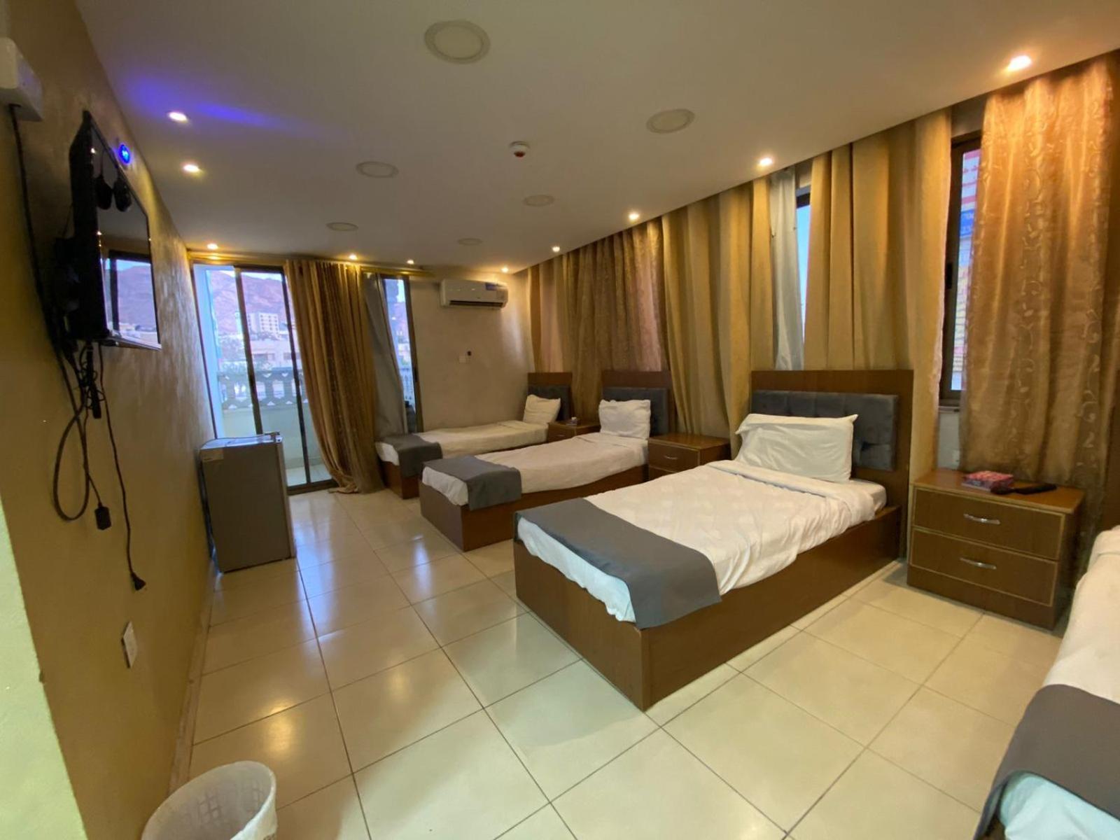 Zuwwar Aqaba Hotel Ngoại thất bức ảnh
